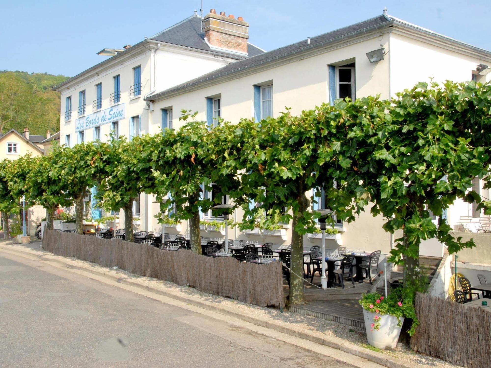 Logis Hotel & Restaurant - Les Bords De Seine La Roche-Guyon Εξωτερικό φωτογραφία