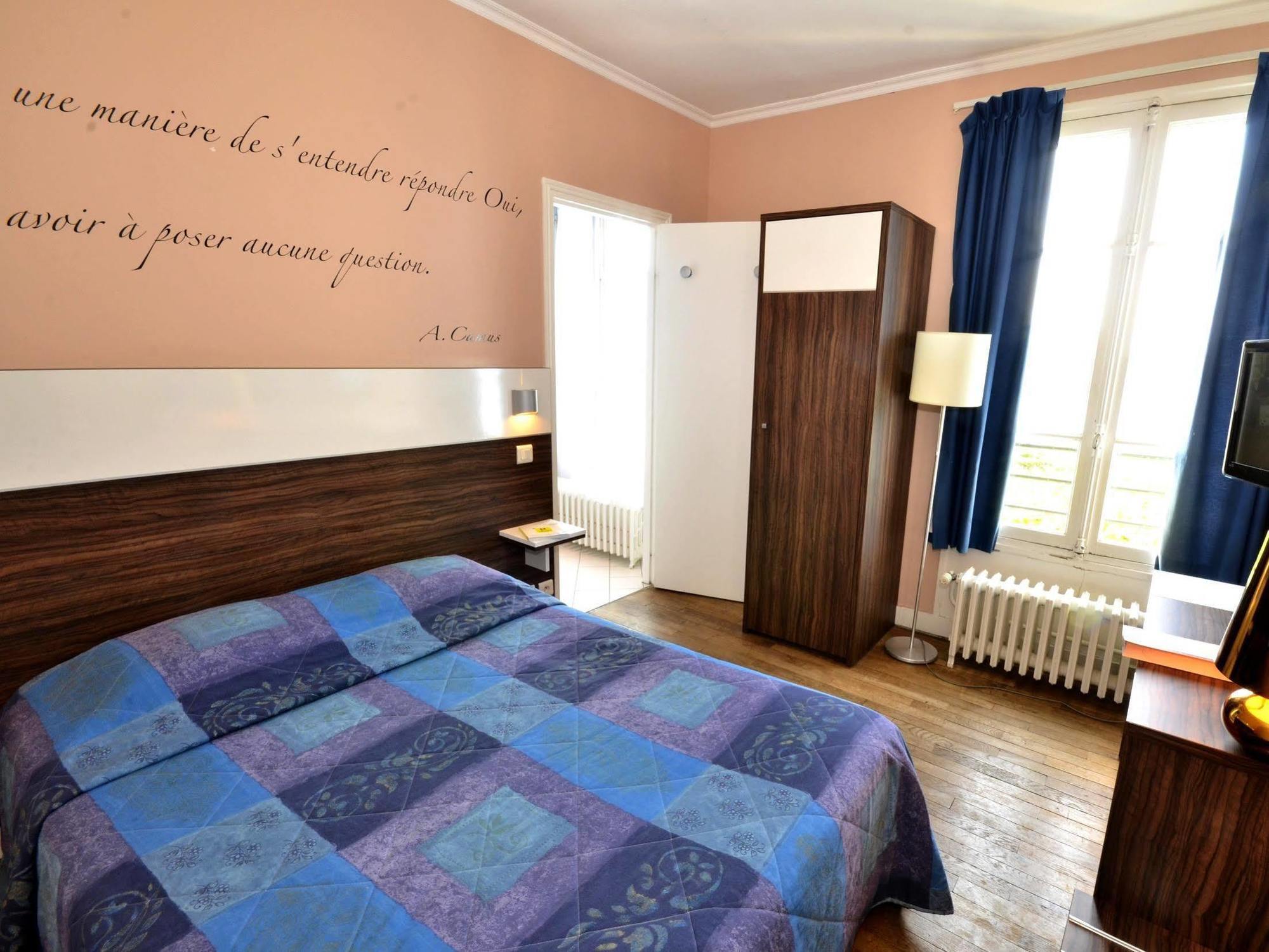Logis Hotel & Restaurant - Les Bords De Seine La Roche-Guyon Εξωτερικό φωτογραφία