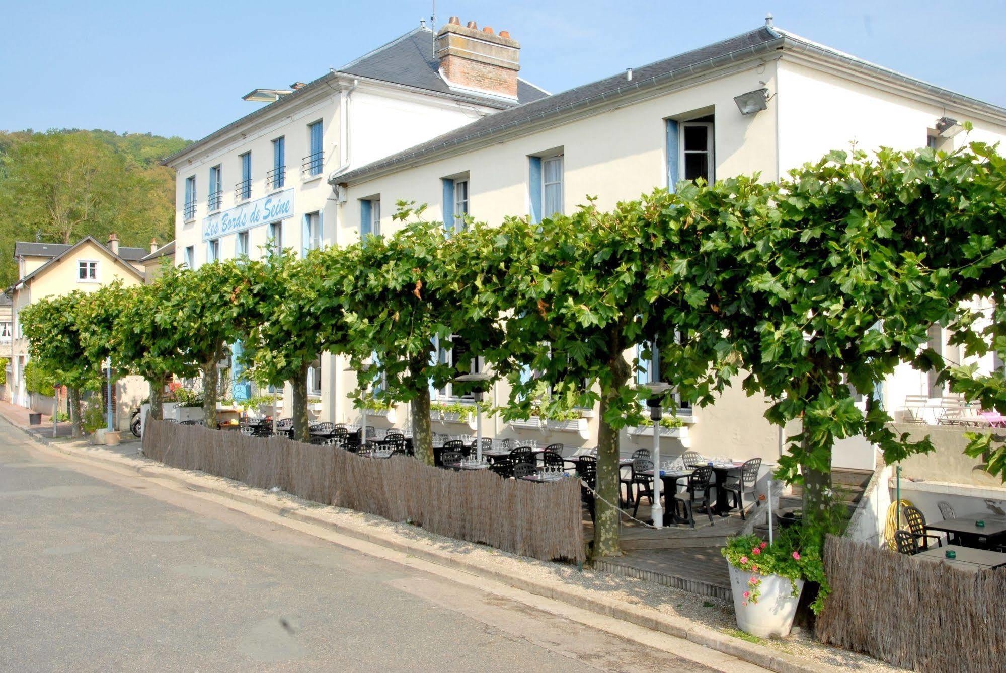Logis Hotel & Restaurant - Les Bords De Seine La Roche-Guyon Εξωτερικό φωτογραφία